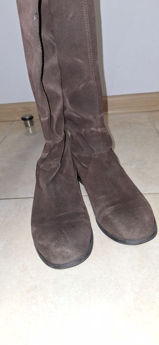 Продам осінні замшеві жіночі черевеки