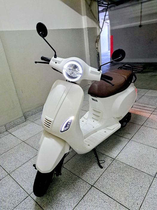 Scooter 125cc como nova! 3442 Km reais