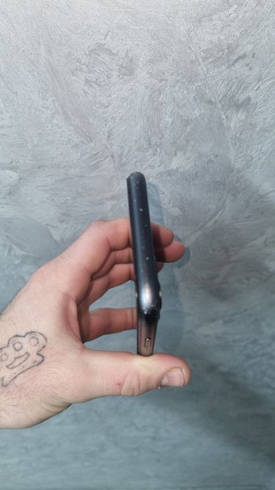 Продам айфон 11 64гб