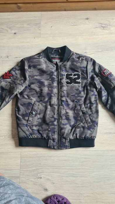 Bomberka C&A R 116