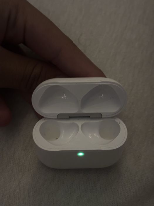 case do airpods 4 oryginalny