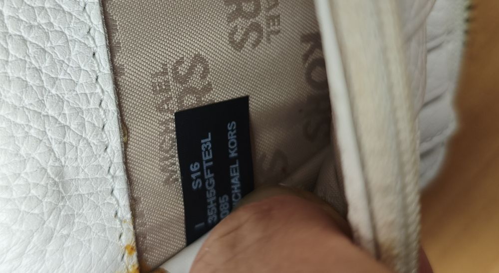 Portfel Etui na telefon Michael Kors Fulton damskie skórzany (Model 35H5GFTE3L)
