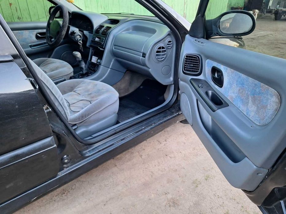 Продам Renault Laguna 2.0 бензин 94