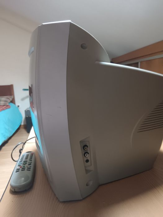 TV 14" Watson e comando