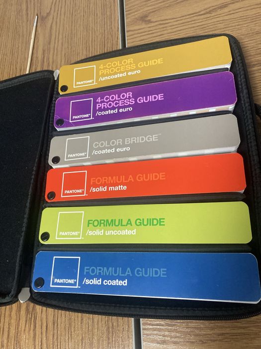 Zestaw wzornikow PANTONE