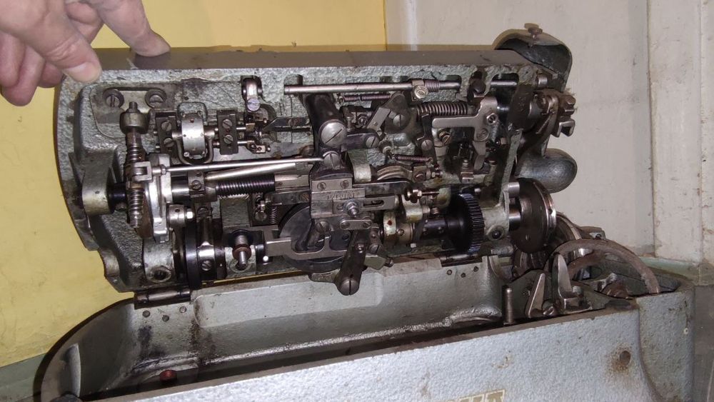 Пошивочная машина Minerva 811