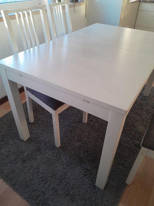 Mesa de refeição Ikea + 4 cadeiras