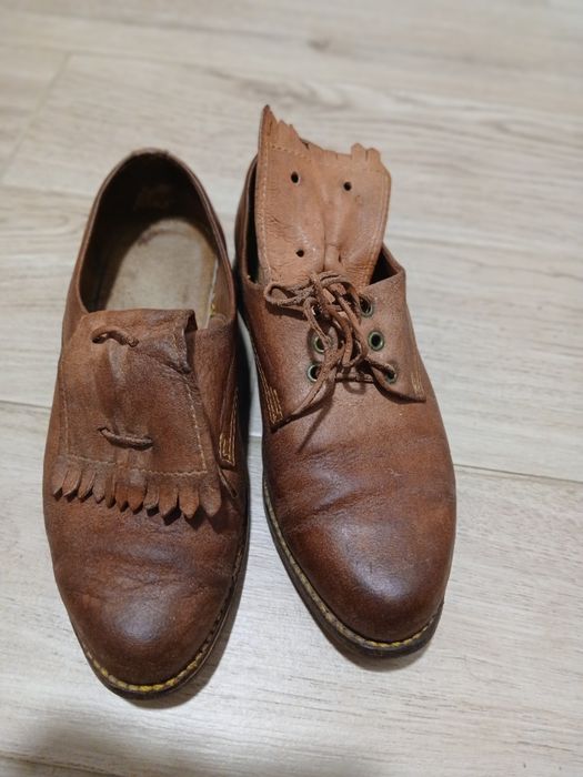 Sapatos em Pele Tradicionais