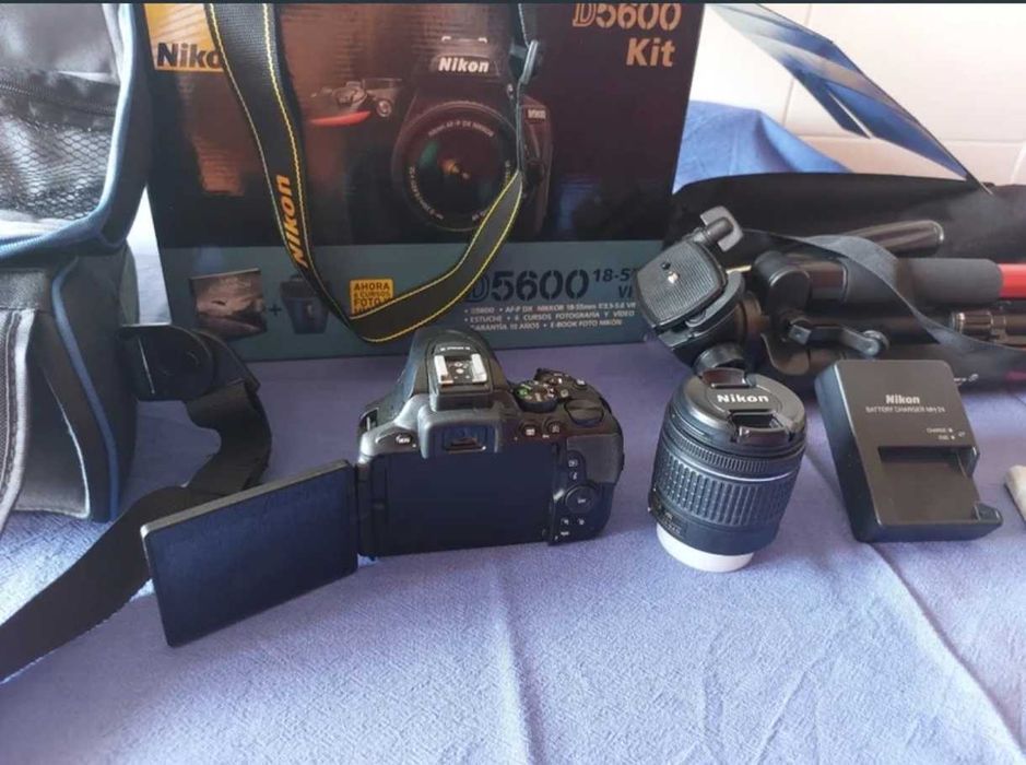 Nikon D5600, 2 Bat, tripé