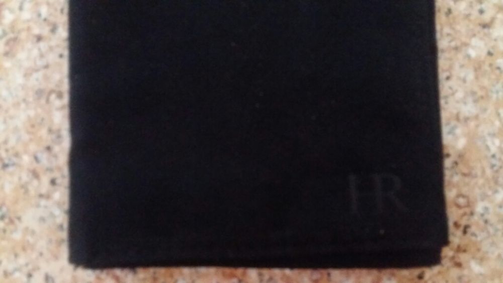 Bolsa de veludo preto helena rubinstein