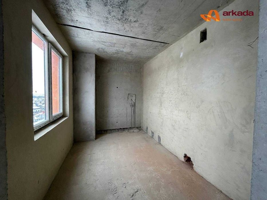 Продаж просторої 2-кімнатної квартири з кухнею-студією