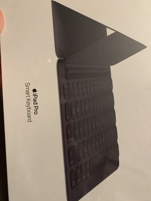 Sprzedam oryginalną klawiaturę Apple Smart Keyboard do iPad Pro 10.5”