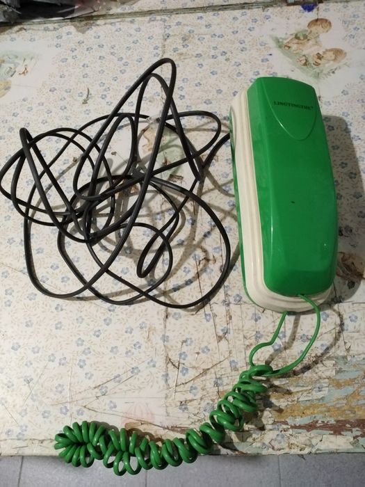 Vendo telefone verde bom estado