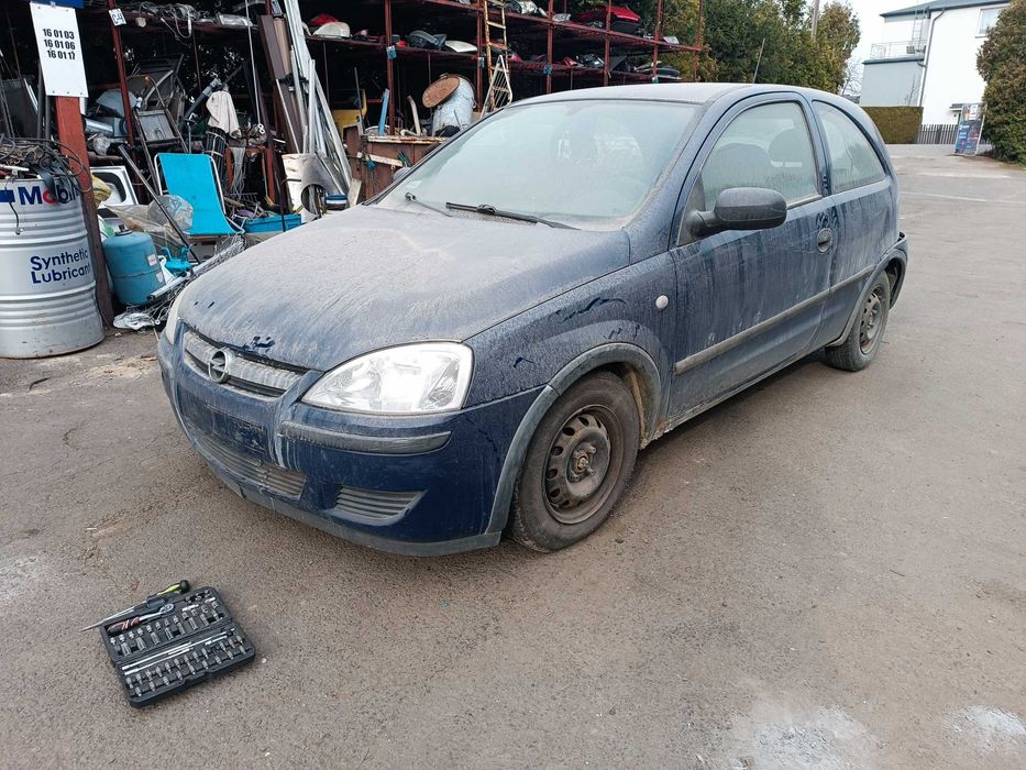 Opel corsa c na części 1.0 benzyna odpala