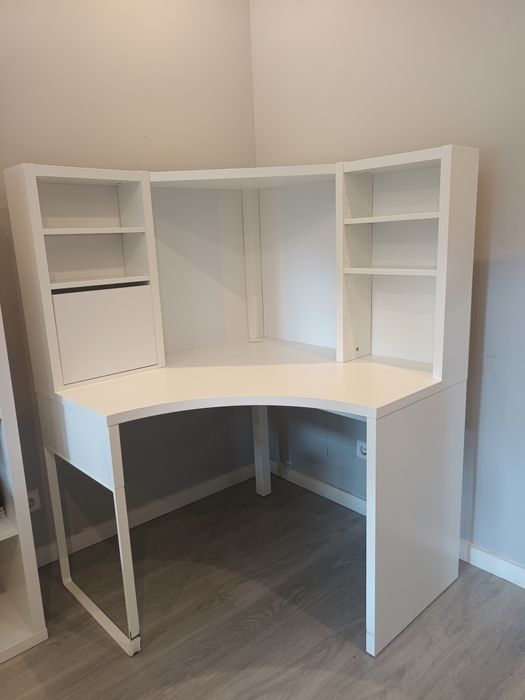 Secretária de canto IKEA Micke