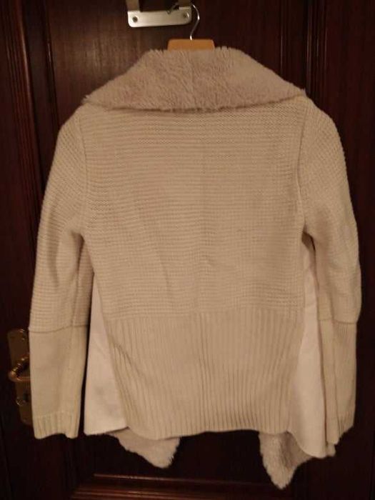 Casaco de malha beje