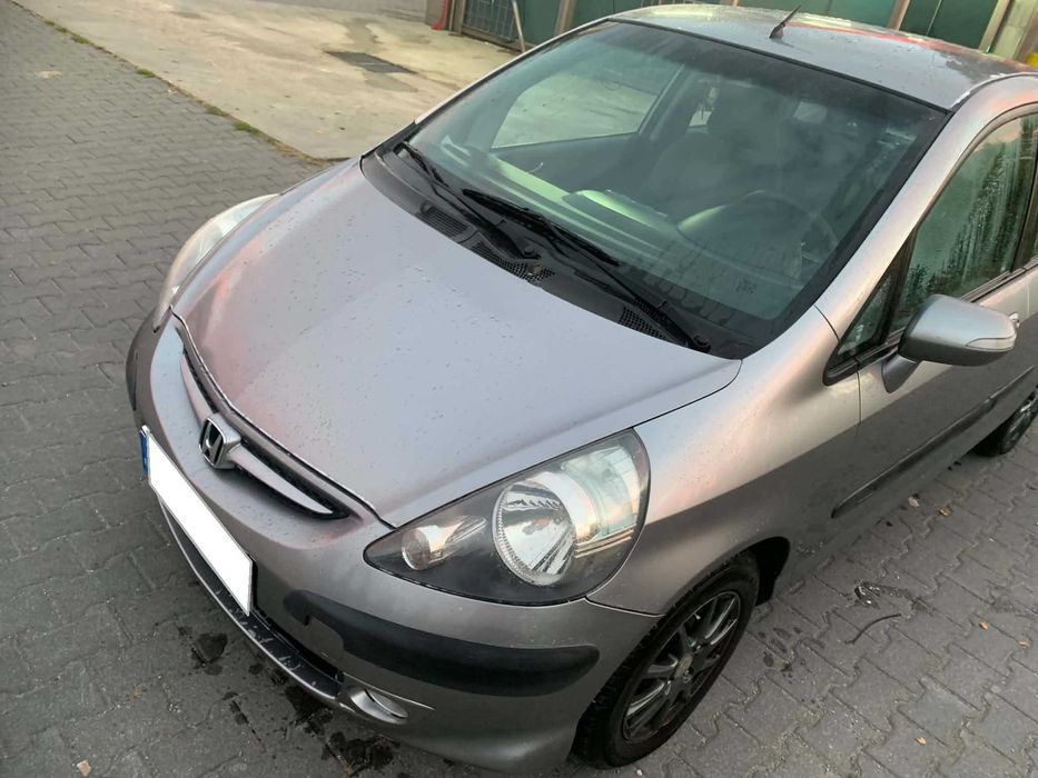 Honda Jazz 1.4cm3 z LPG  i klimatyzacją tel.784#543#673