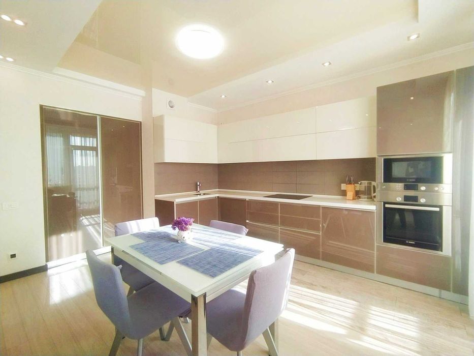 Продаж КОМФОРТНОЇ КРАСИВОЇ квартири! ЖК Сонячна Брама! РЕМОНТ! Б/к!