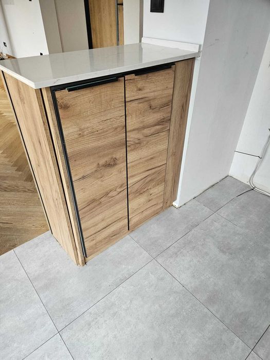Sprzedam nowoczesną zabudowę kuchenną z AGD Bosch – stan bardzo dobry