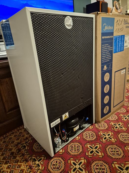 Lodówka Midea 12V  Kamper Camper