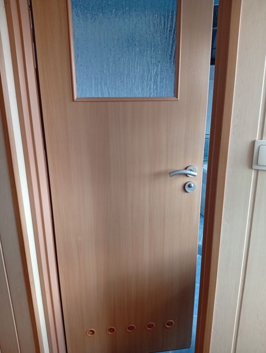 Drzwi wewnętrzne 80L,80 P ,70 łazienkowe 50 PLN za szt. Odbiór osobist