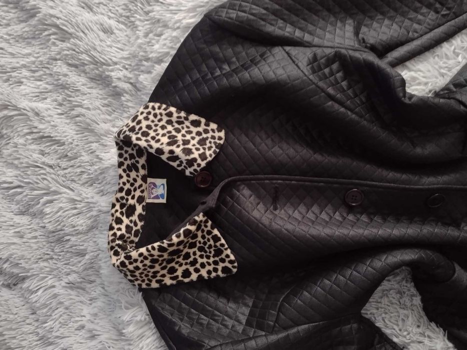 Żakiet pikowany z kołnierzem w centki