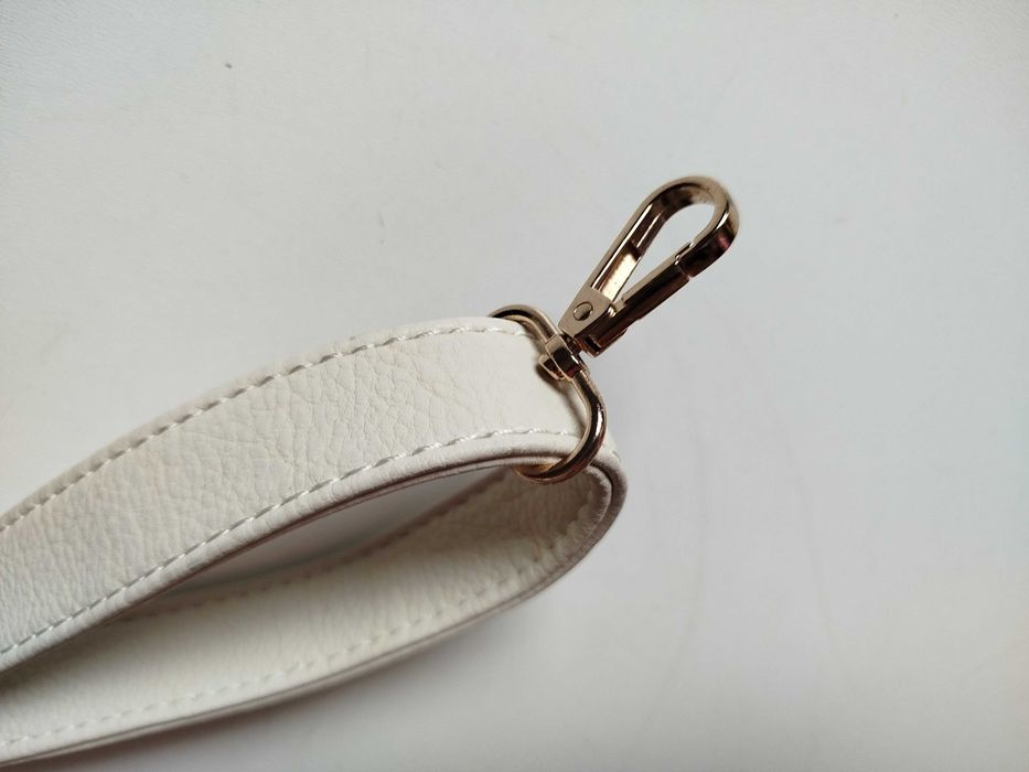 Pasek do torebki listonoszki Kremowy/złote karabińczyki