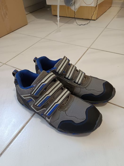 Buty  sportowe 40 rozmiar