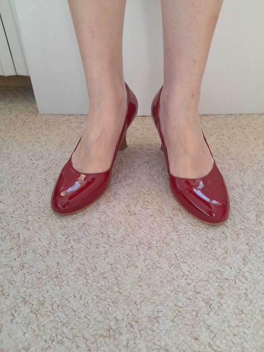 Лаковые красные туфли Монарх