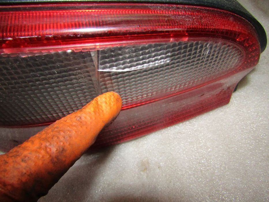 Farolim tras Citroen Saxo ano 2001 (ver fotos)