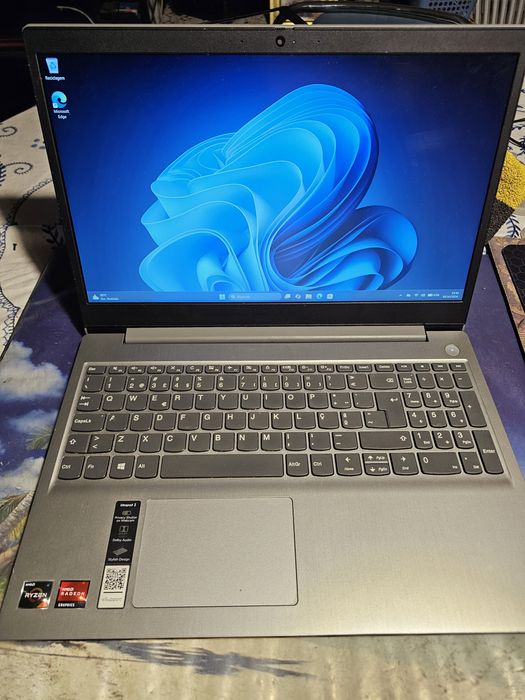 Lenovo IdeaPad 3 - Ryzen 5 - 2 Gb. Gráfica - 512 Gb. Ssd Nvme