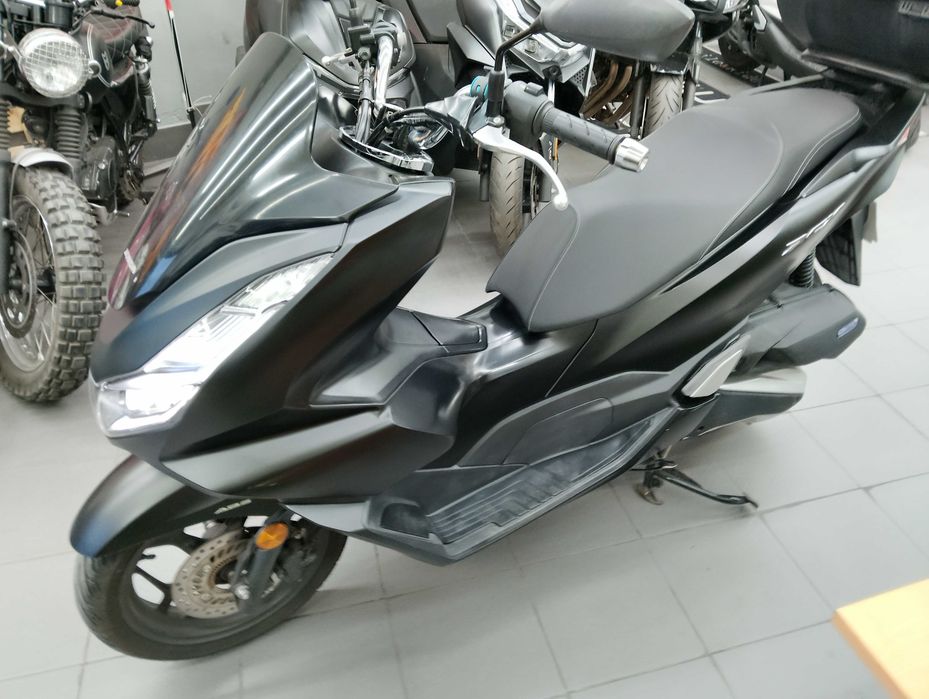 Honda PCX 125 de 2023 com 6800kms