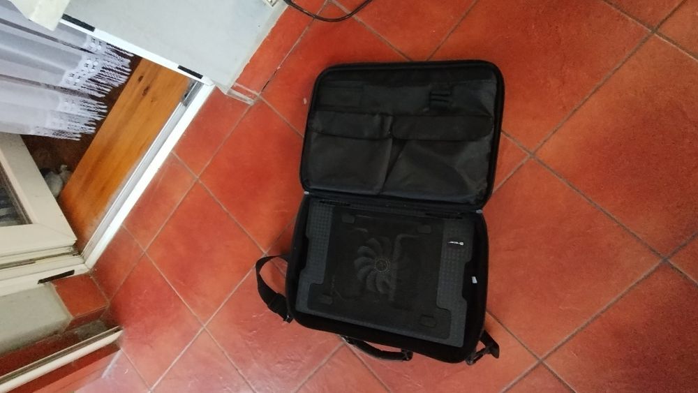 Walizka na laptopa