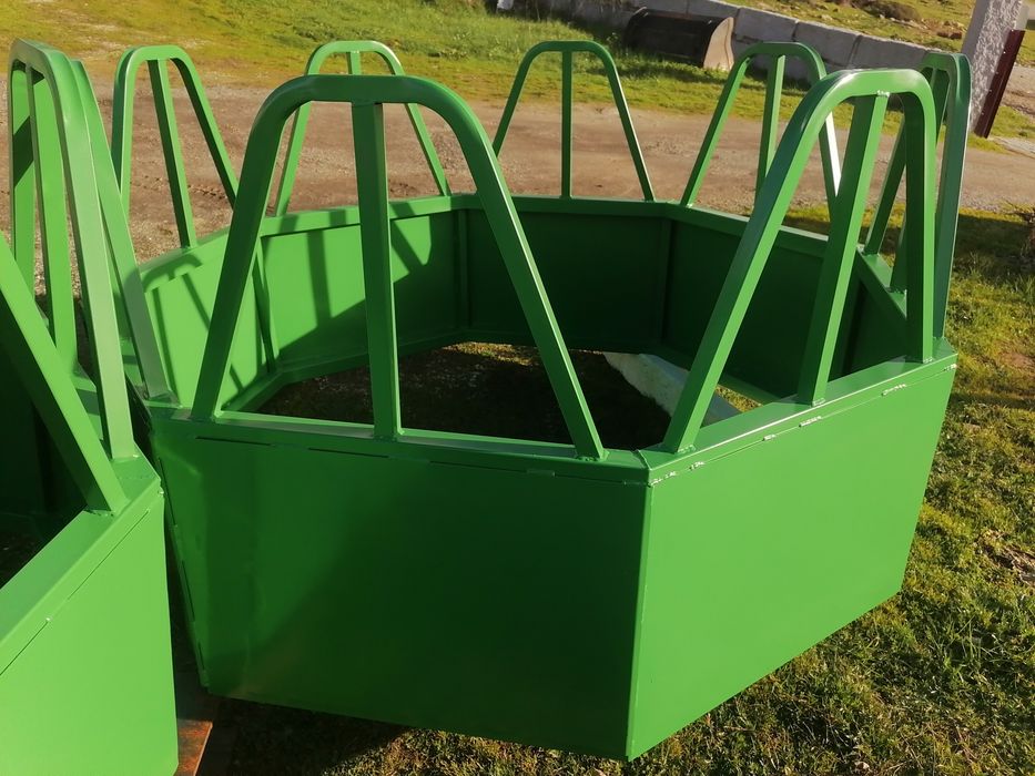 Comedouro para vacas ou cavalos