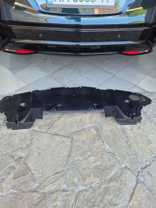 Cadillac lyriq Захист заднього бампера
