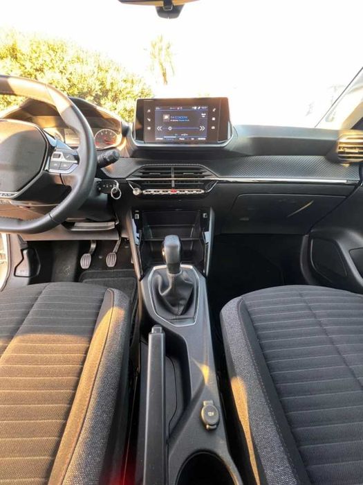 Peugeot 208 (2023) 1.2 PureTech Active – 1.º Dono | 4.5L/100km