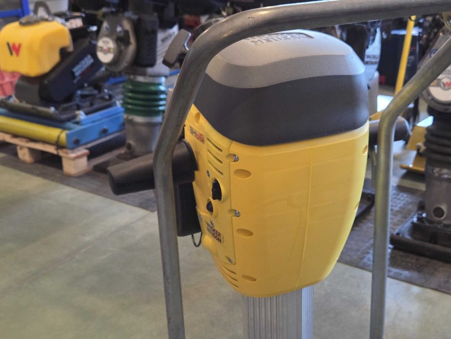 Młot Wacker Neuson BH65  Spalinowy NOWY