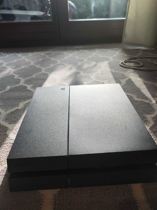 PlayStation 4 + Pad + słuchawki + gta 5