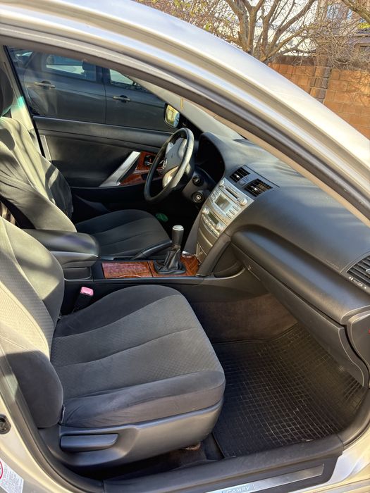 Тойота камрі 2007 року