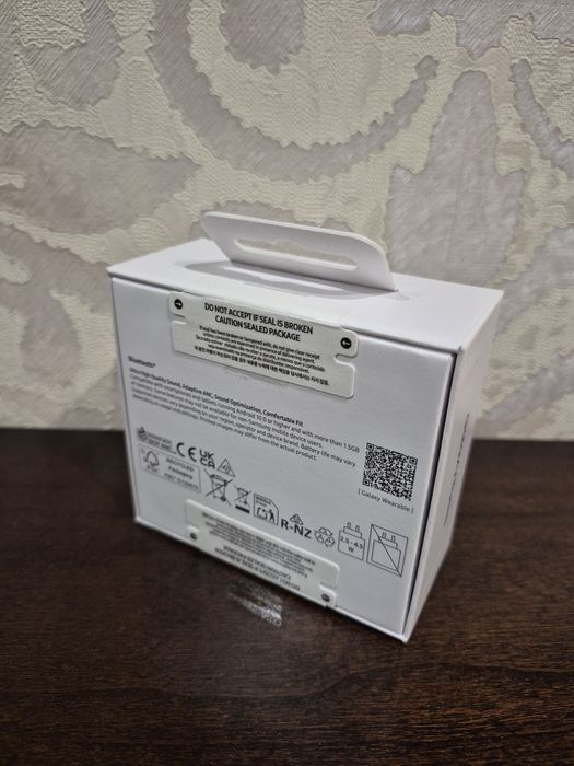 Навушніки SAMSUNG

Galaxy Buds3