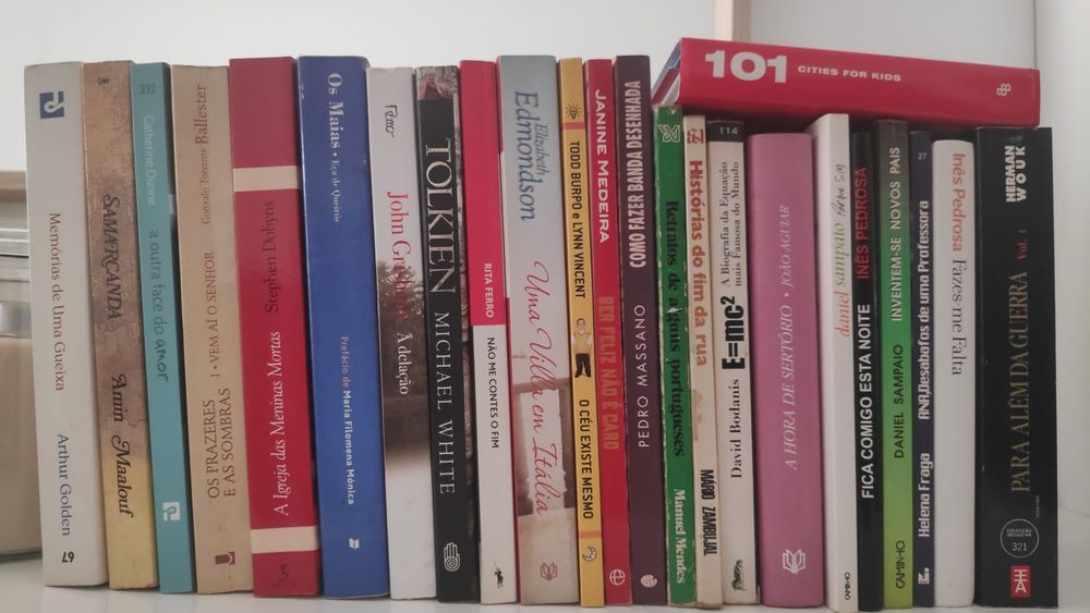 Livros de géneros variados