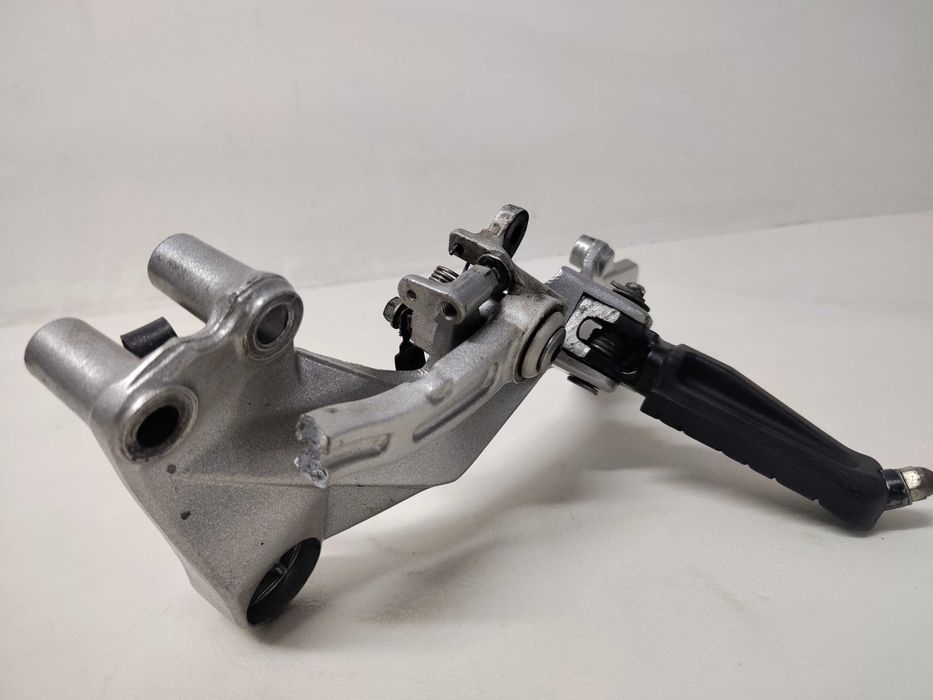 KTM DUKE 125 Set Podnóżek Prawy Kierowcy 11-16