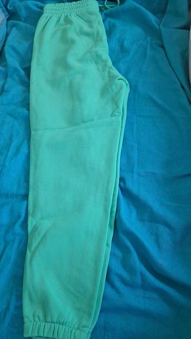 H&M штани зелені,штанцІ спортивні ,спортивні на кнопках