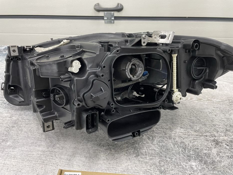 Lampa BMW F10/11 lift prawa