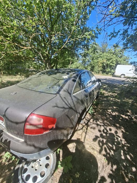 Продам машину під відновлення!