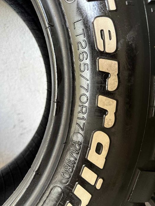 4 Pneus Semi-Novos BFGoodrich KM2 Mud-Terrain T/A 265/70 R17