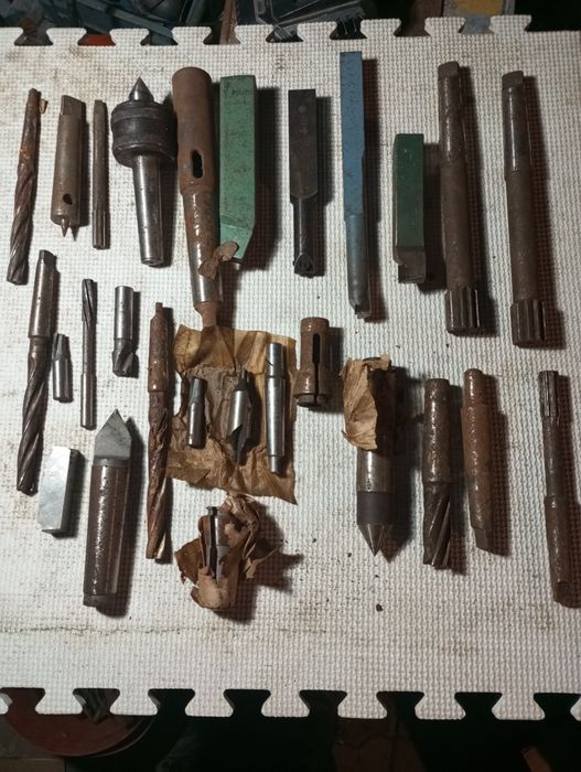 Nóż tokarski uchwyt głowica frez kieł tokarka frezarka