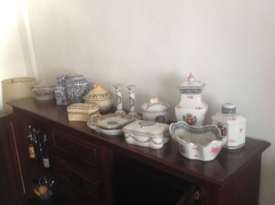 Diversas peças de decoração