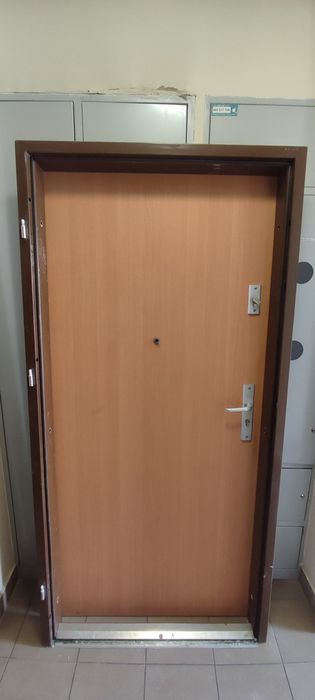 Drzwi wejściowe 90-ki Lewe