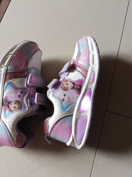Oddam za darmo buty dziecięce